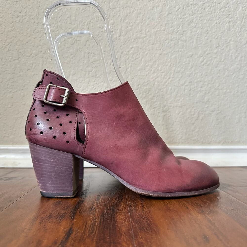 PANTANETTI Ankle Boots Burgundy Leather Perforated Booties